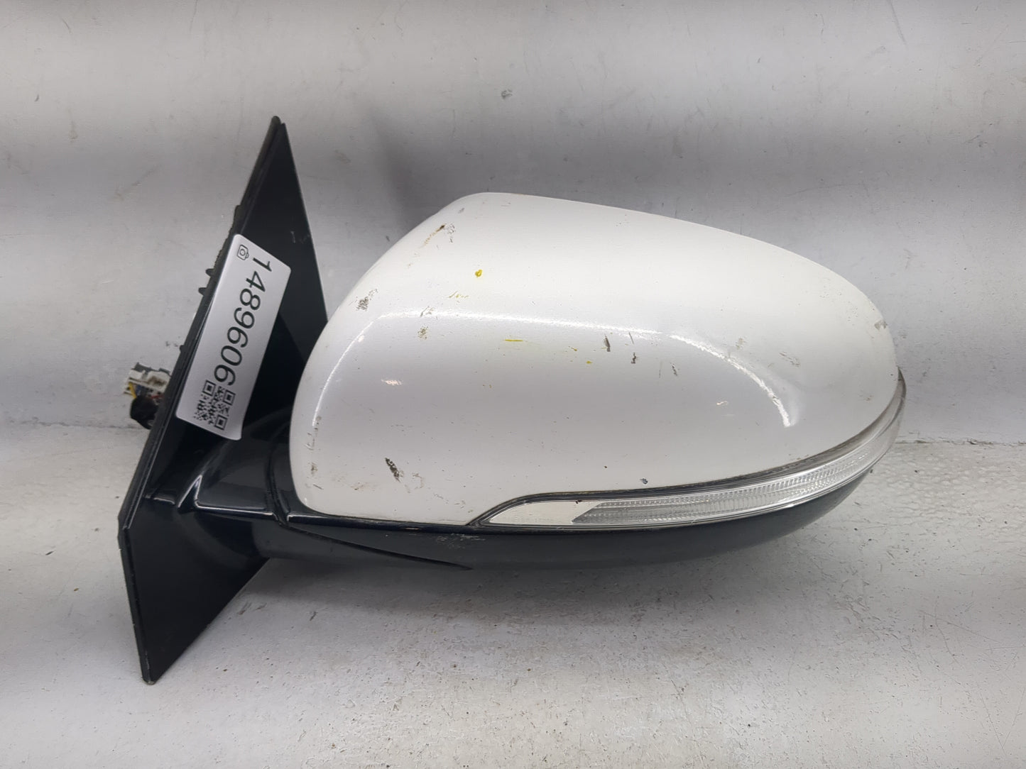 2016-2020 Kia Sorento Driver Side View Mirror - Left Door Mirror OEM Used - Oemusedautoparts1.com