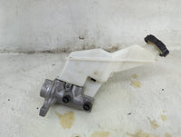 2016-2020 Kia Sorento Brake Master Cylinder 1492278 - Oemusedautoparts1.com