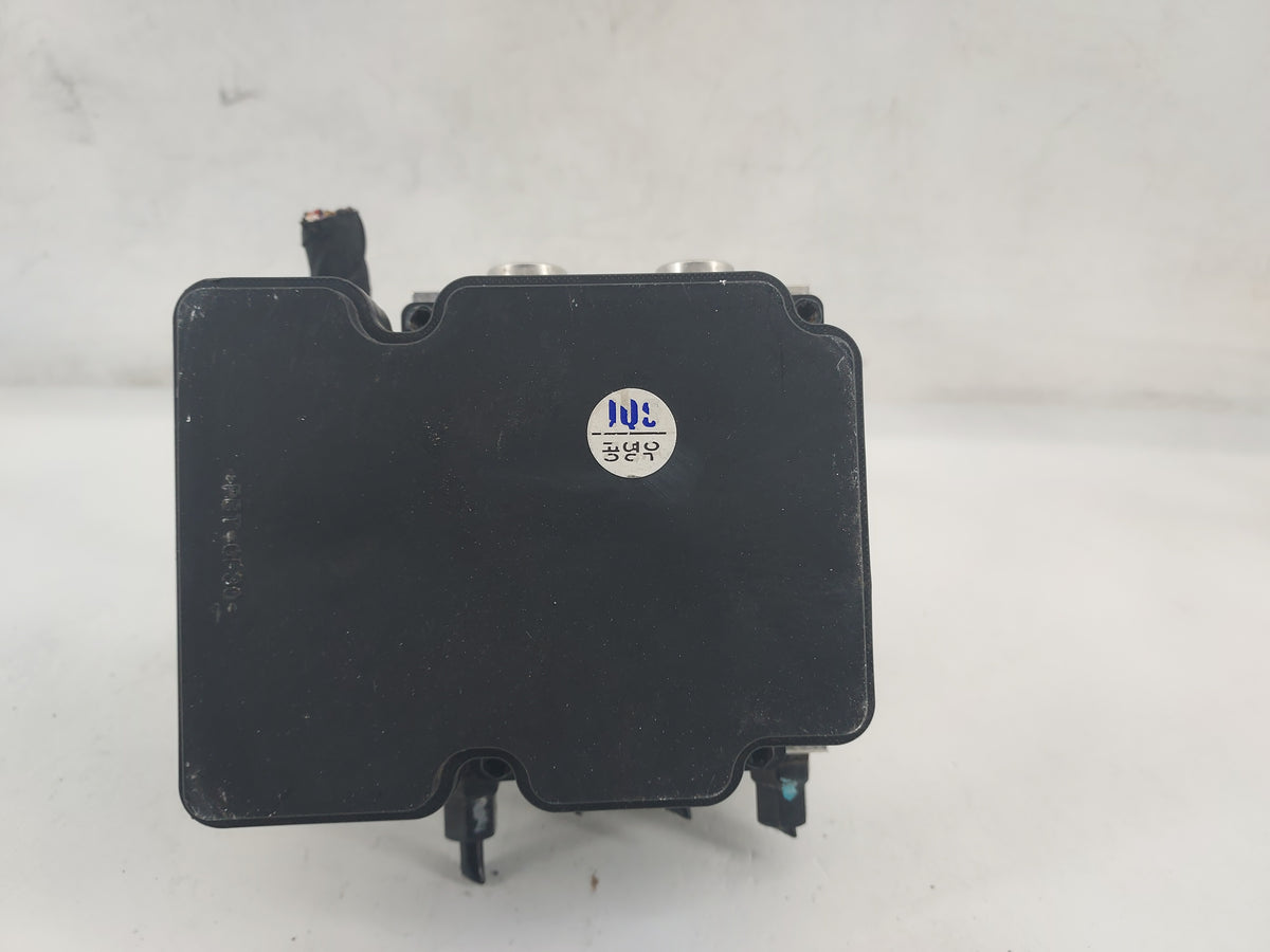2016-2018 Kia Sorento Anti-Lock Brake ABS Pump Module Actuator OEM P/N:58920-C6840 58900-C6840 Fits Fits 2016 2017 2018 OEM 