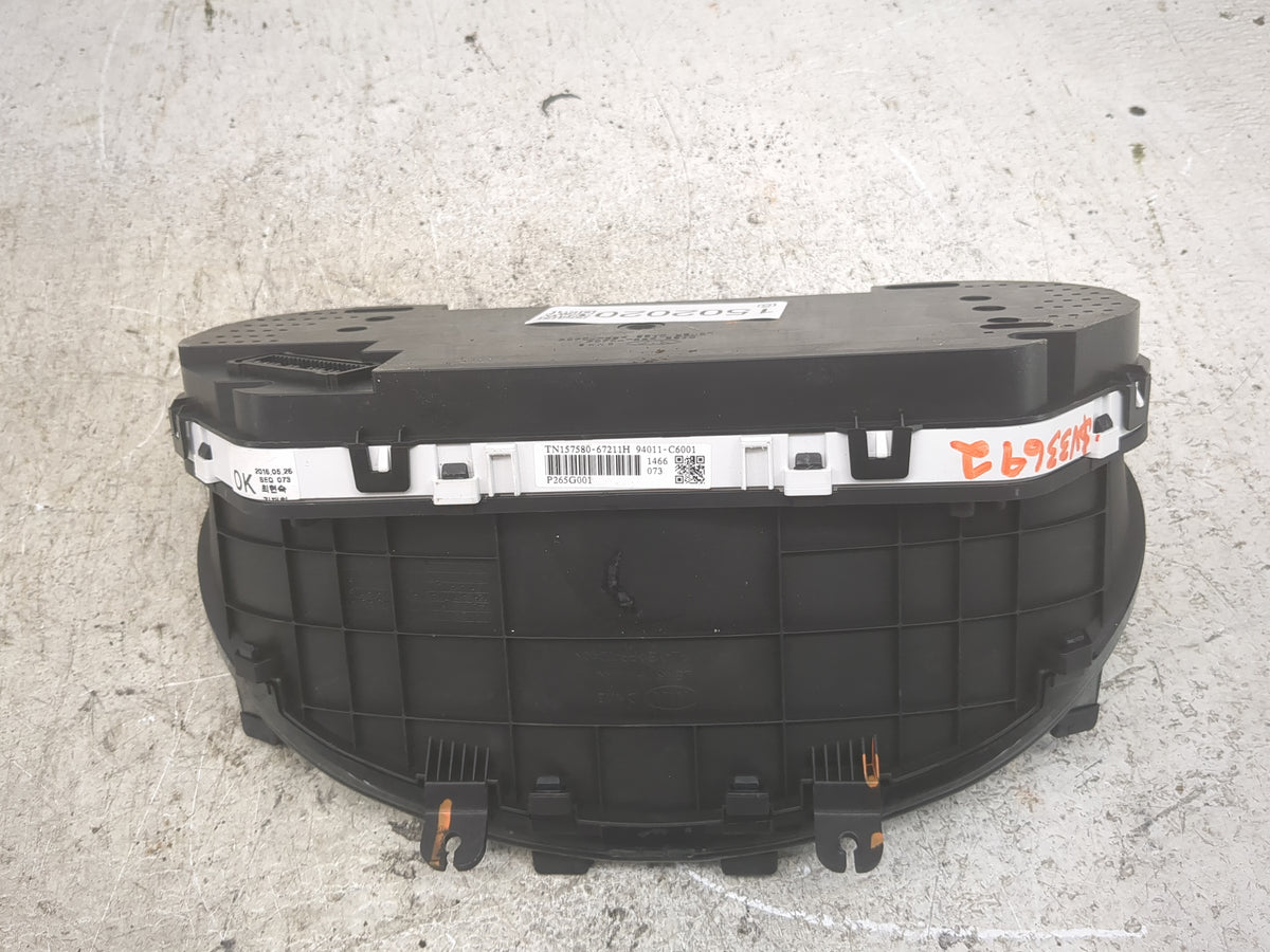 2016-2018 Kia Sorento Instrument Cluster Speedometer Gauges P/N:94011-C6001 TN157580-67211H Miles: Fits Fits 2016 2017 2018 