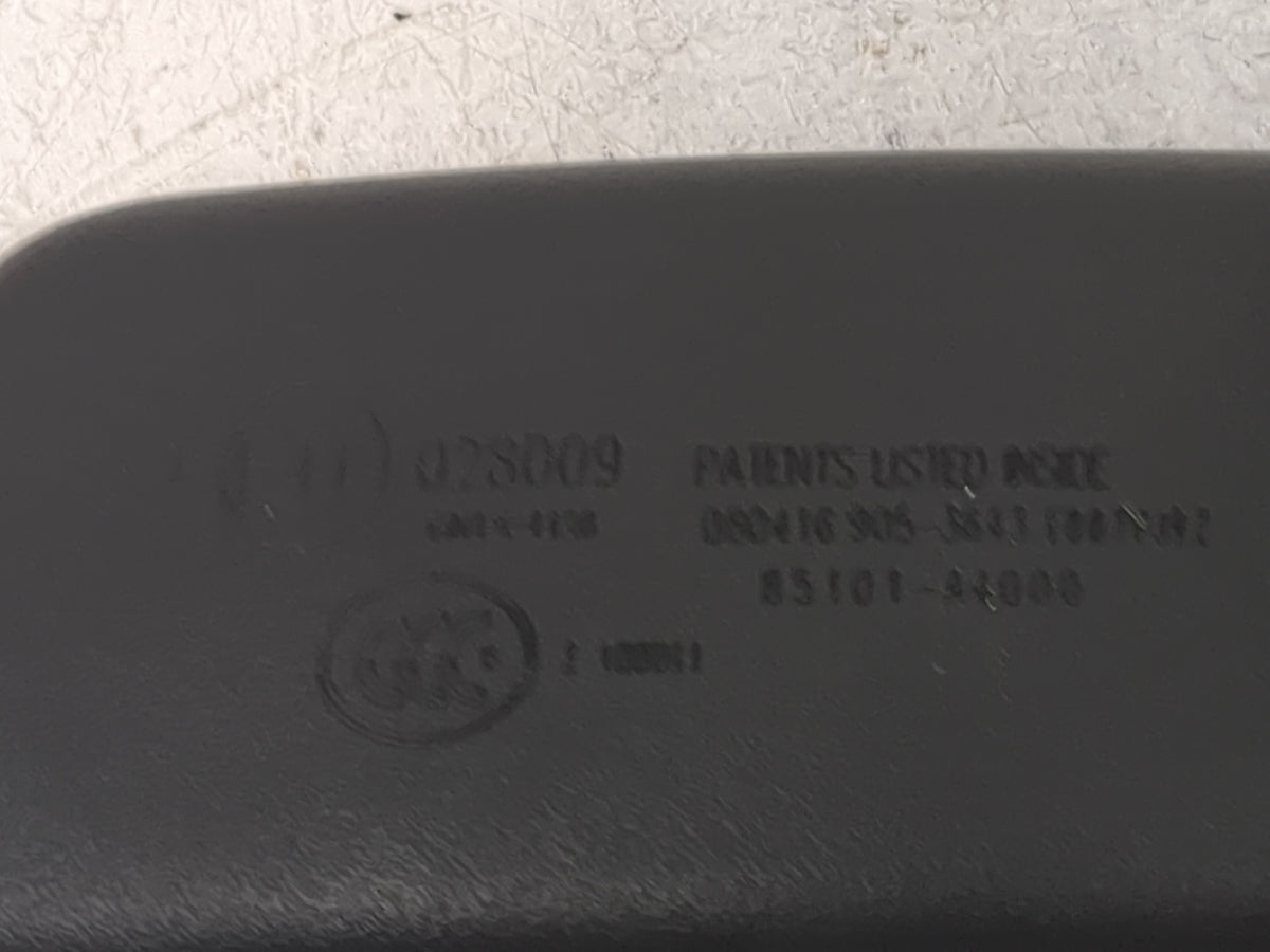 2016-2020 Kia Sorento Interior Rear View Mirror Replacement OEM P/N:E11 027507 E11 028009 Fits OEM Used Auto Parts - Oemused