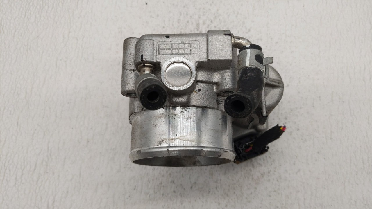 2016-2019 Kia Sorento Throttle Body P/N:0 280 750 618 35100-2G600 Fits Fits 2015 2016 2017 2018 2019 OEM Used Auto Parts - O