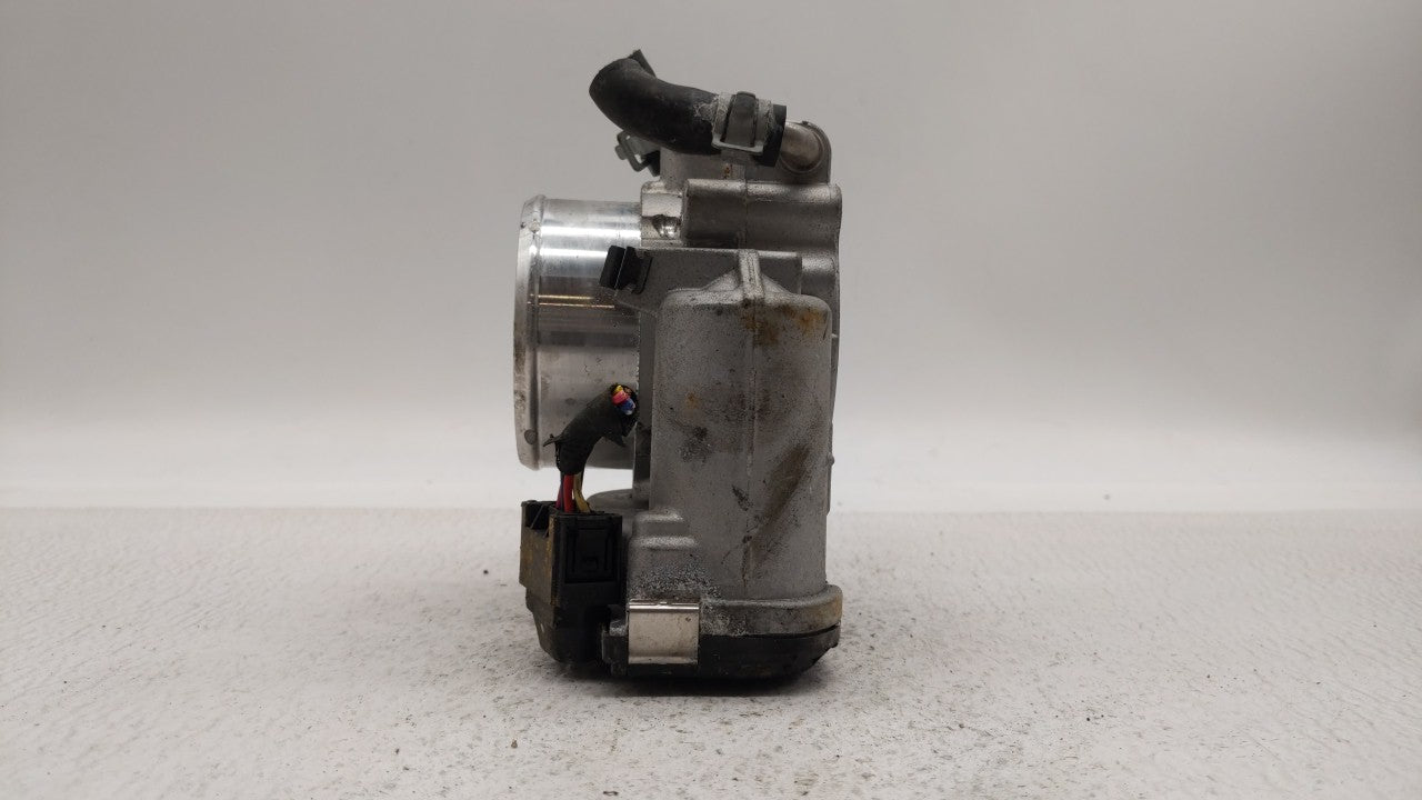2016-2019 Kia Sorento Throttle Body P/N:0 280 750 618 35100-2G600 Fits Fits 2015 2016 2017 2018 2019 OEM Used Auto Parts - O