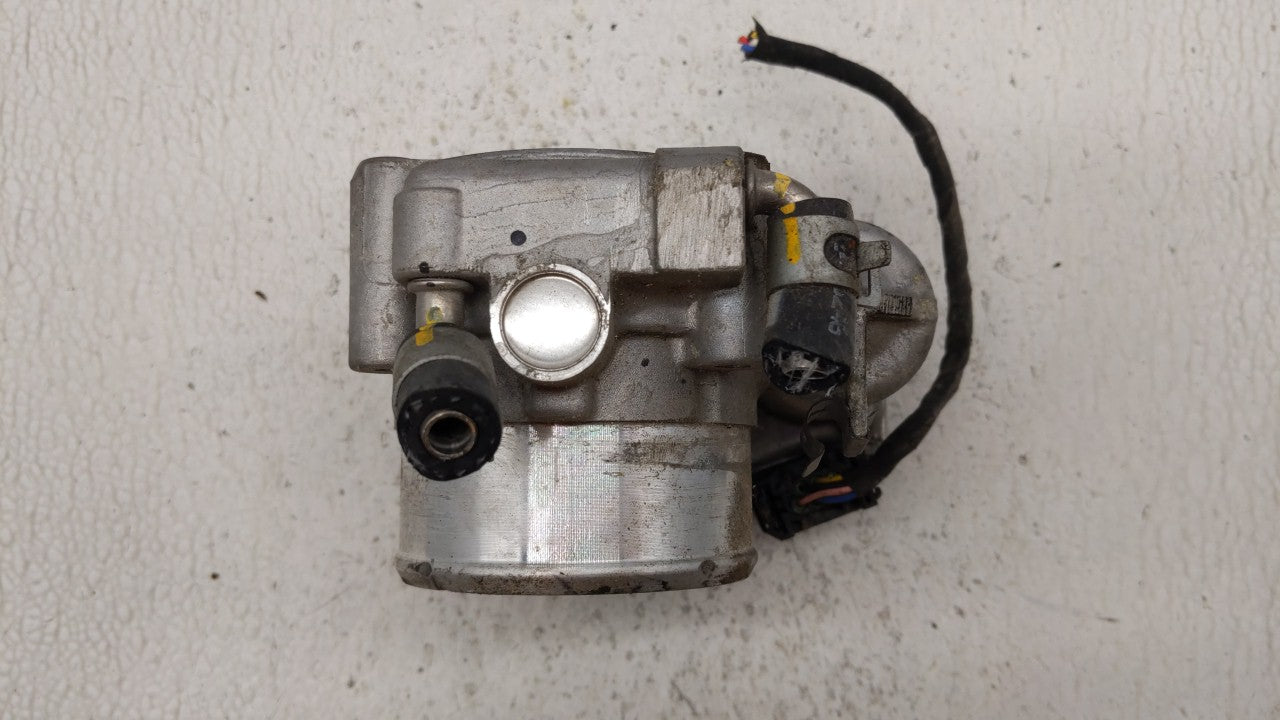 2016-2019 Kia Sorento Throttle Body P/N:0 280 750 618 35100-2G600 Fits Fits 2015 2016 2017 2018 2019 OEM Used Auto Parts - O