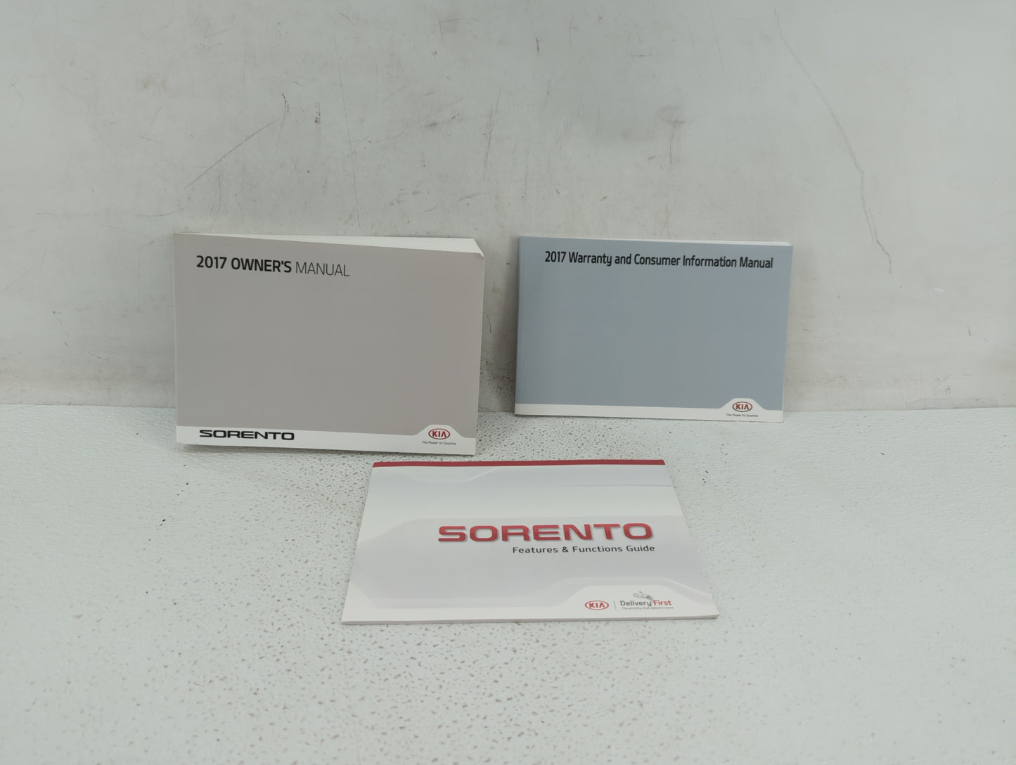 2017 Kia Sorento Owners Manual Book Guide OEM Used Auto Parts - Oemusedautoparts1.com