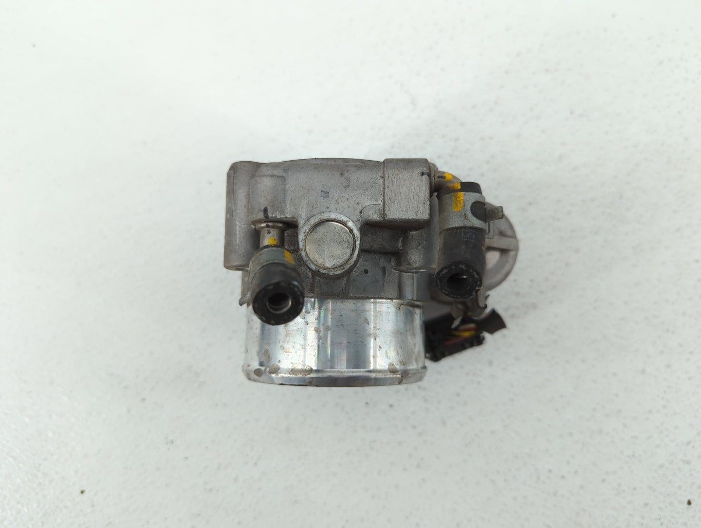 2016-2019 Kia Sorento Throttle Body P/N:0 280 750 618 35100-2G600 Fits Fits 2015 2016 2017 2018 2019 OEM Used Auto Parts - O