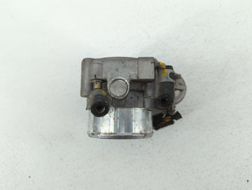 2016-2019 Kia Sorento Throttle Body P/N:0 280 750 618 35100-2G600 Fits Fits 2015 2016 2017 2018 2019 OEM Used Auto Parts