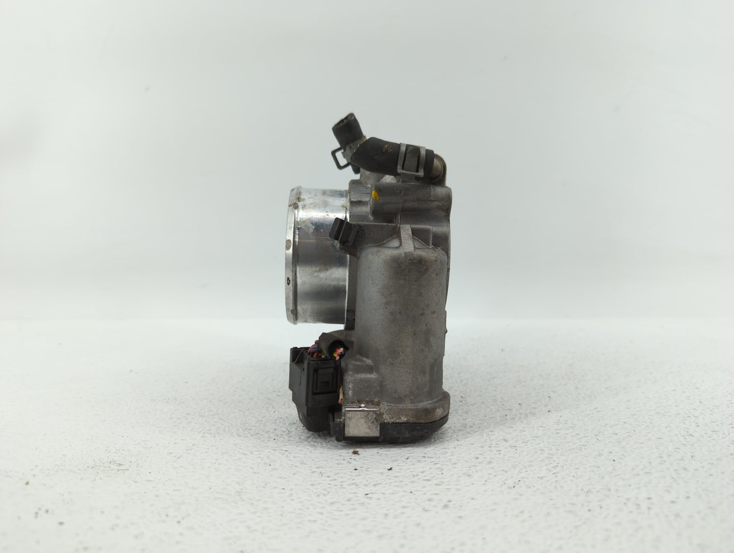 2016-2019 Kia Sorento Throttle Body P/N:0 280 750 618 35100-2G600 Fits Fits 2015 2016 2017 2018 2019 OEM Used Auto Parts - O