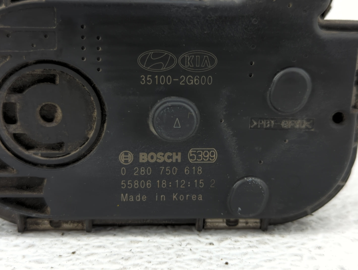 2016-2019 Kia Sorento Throttle Body P/N:0 280 750 618 35100-2G600 Fits Fits 2015 2016 2017 2018 2019 OEM Used Auto Parts - O