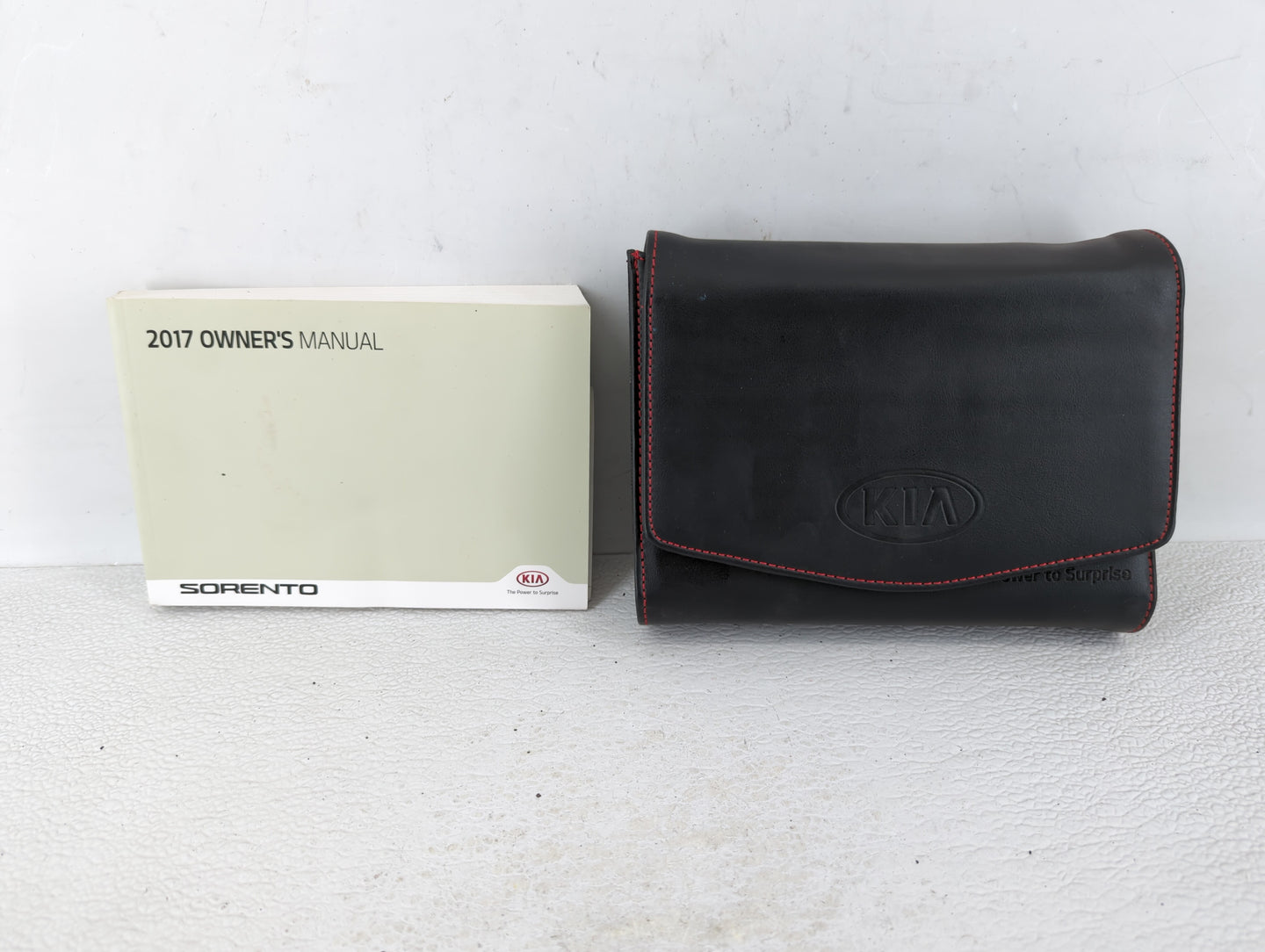 2017 Kia Sorento Owners Manual Book Guide OEM Used Auto Parts - Oemusedautoparts1.com