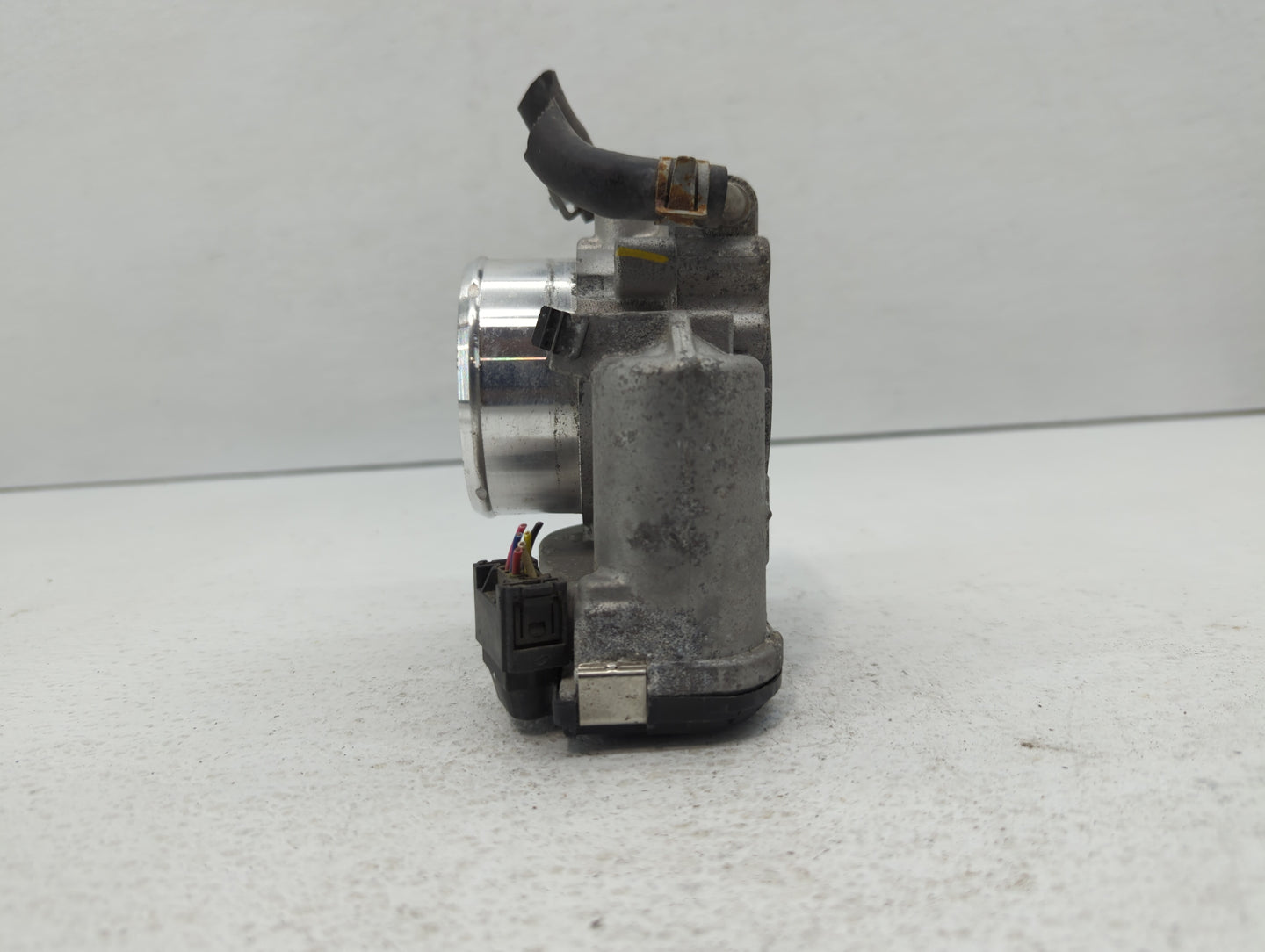 2016-2020 Kia Sorento Throttle Body P/N:35100-2G600 Fits Fits 2015 2016 2017 2018 2019 2020 2021 OEM Used Auto Parts - Oemus