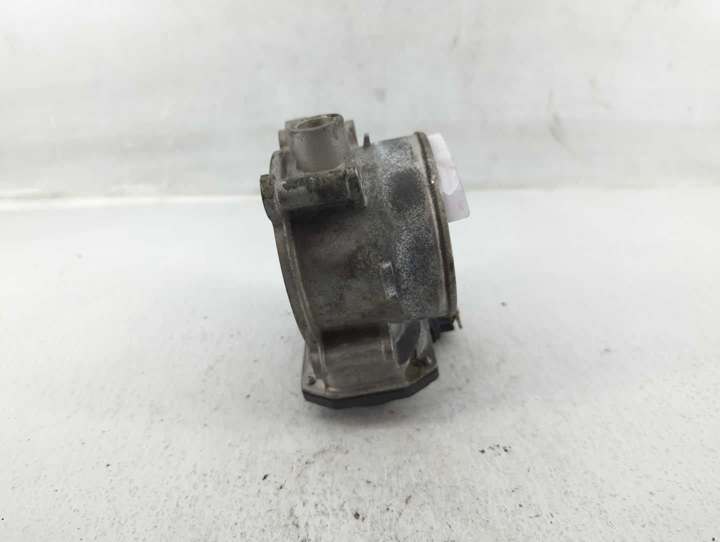 2014-2018 Kia Sorento Throttle Body P/N:35100-3CAA0 Fits Fits 2012 2013 2014 2015 2016 2017 2018 OEM Used Auto Parts - Oemus