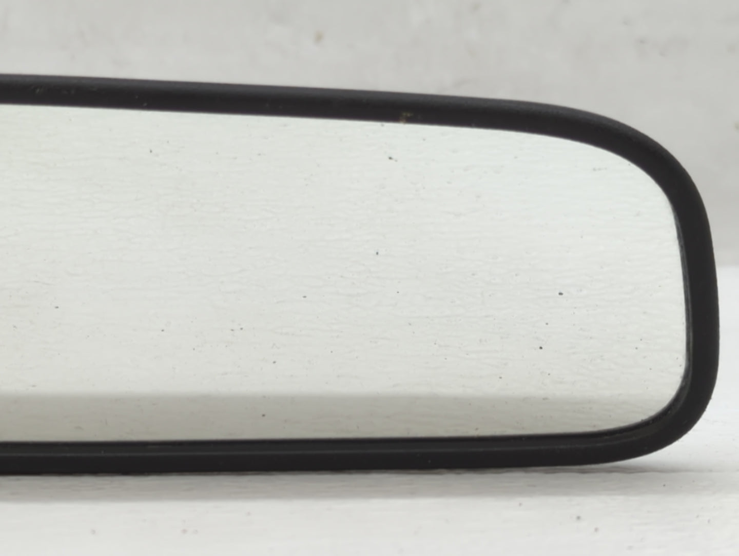 2016-2020 Kia Sorento Interior Rear View Mirror Replacement OEM P/N:E4012143 Fits OEM Used Auto Parts - Oemusedautoparts1.co