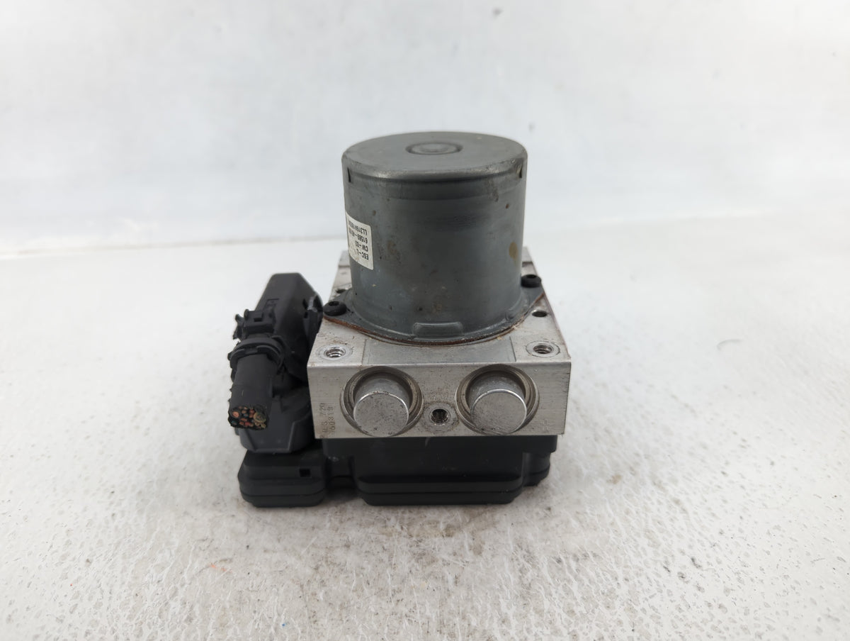 2017 Kia Sorento Anti-Lock Brake ABS Pump Module Actuator OEM P/N:61589-45100 Fits Fits 2014 2015 2016 OEM Used Auto Parts -