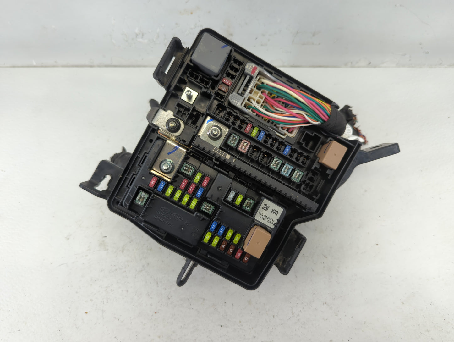 2016-2018 Kia Sorento Fusebox Fuse Box Panel Relay Module P/N:91410-C6013 Fits Fits 2016 2017 2018 OEM Used Auto Parts - Oem
