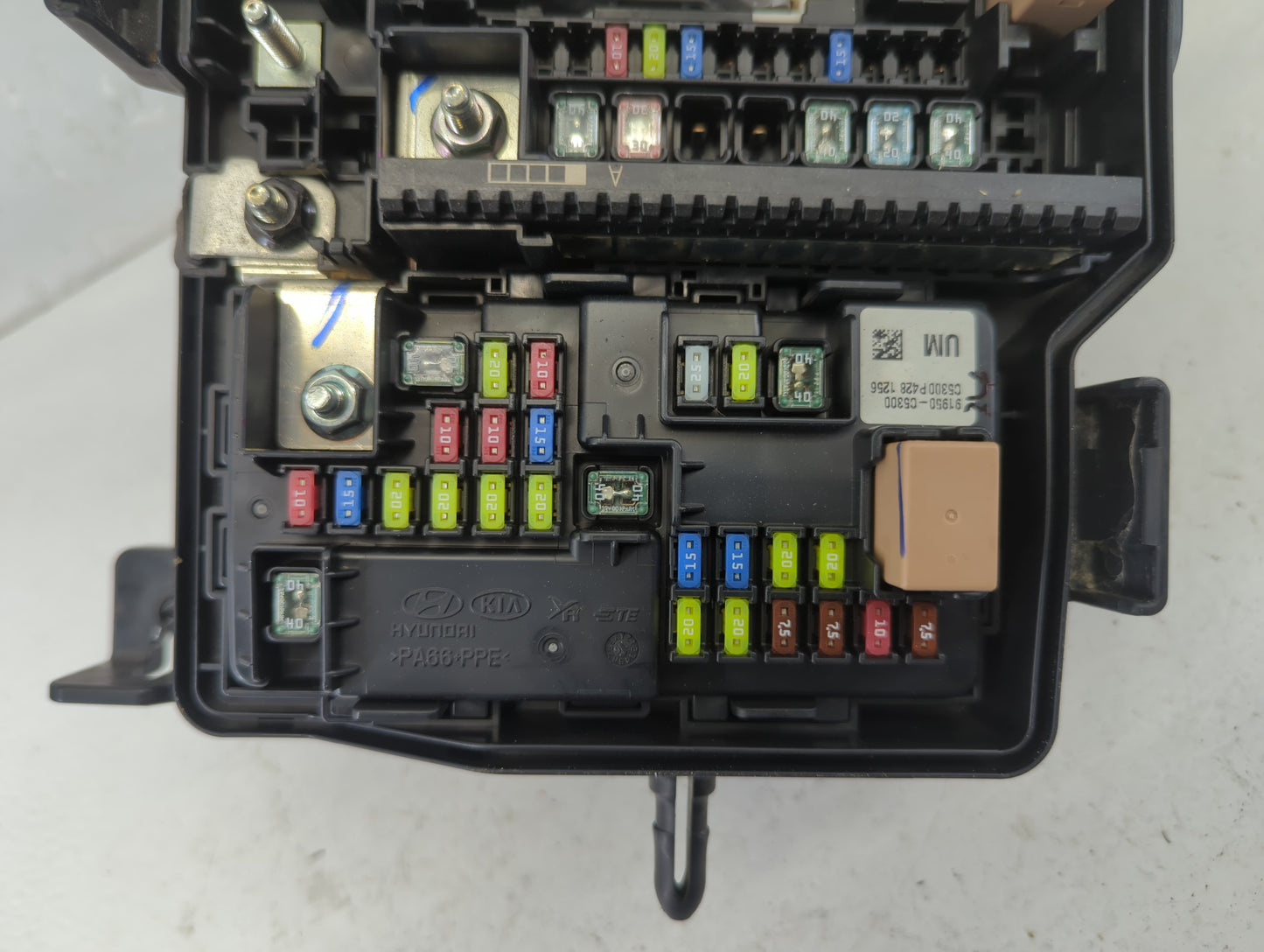 2016-2018 Kia Sorento Fusebox Fuse Box Panel Relay Module P/N:91410-C6013 Fits Fits 2016 2017 2018 OEM Used Auto Parts - Oem