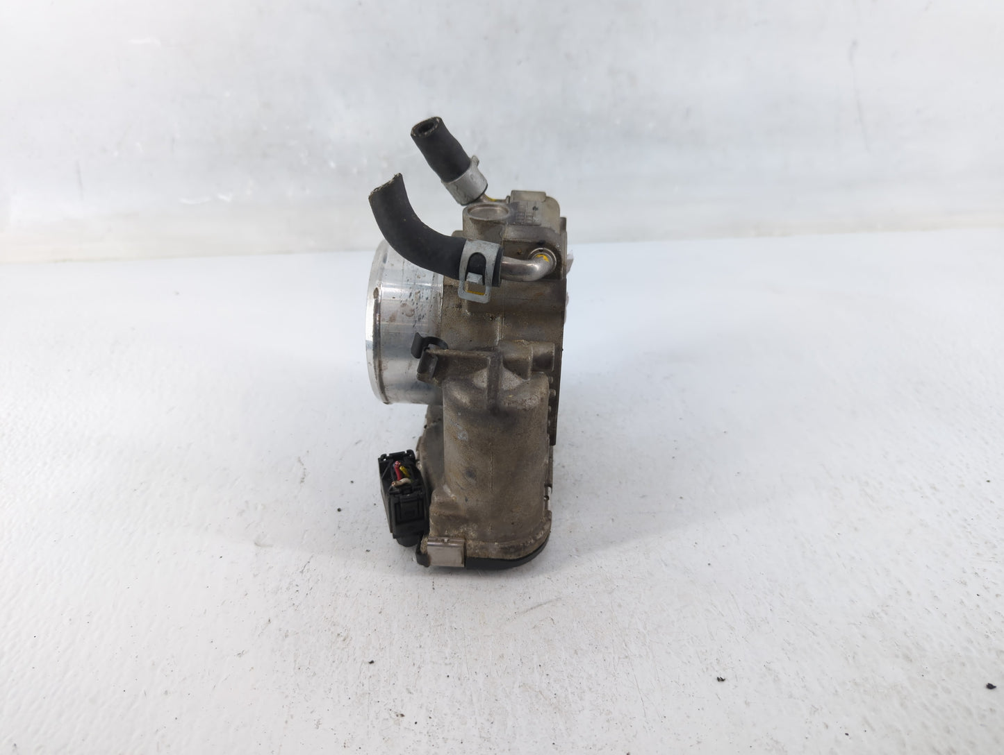 2016-2020 Kia Sorento Throttle Body P/N:35100-2G600 Fits Fits 2015 2016 2017 2018 2019 2020 2021 OEM Used Auto Parts - Oemus