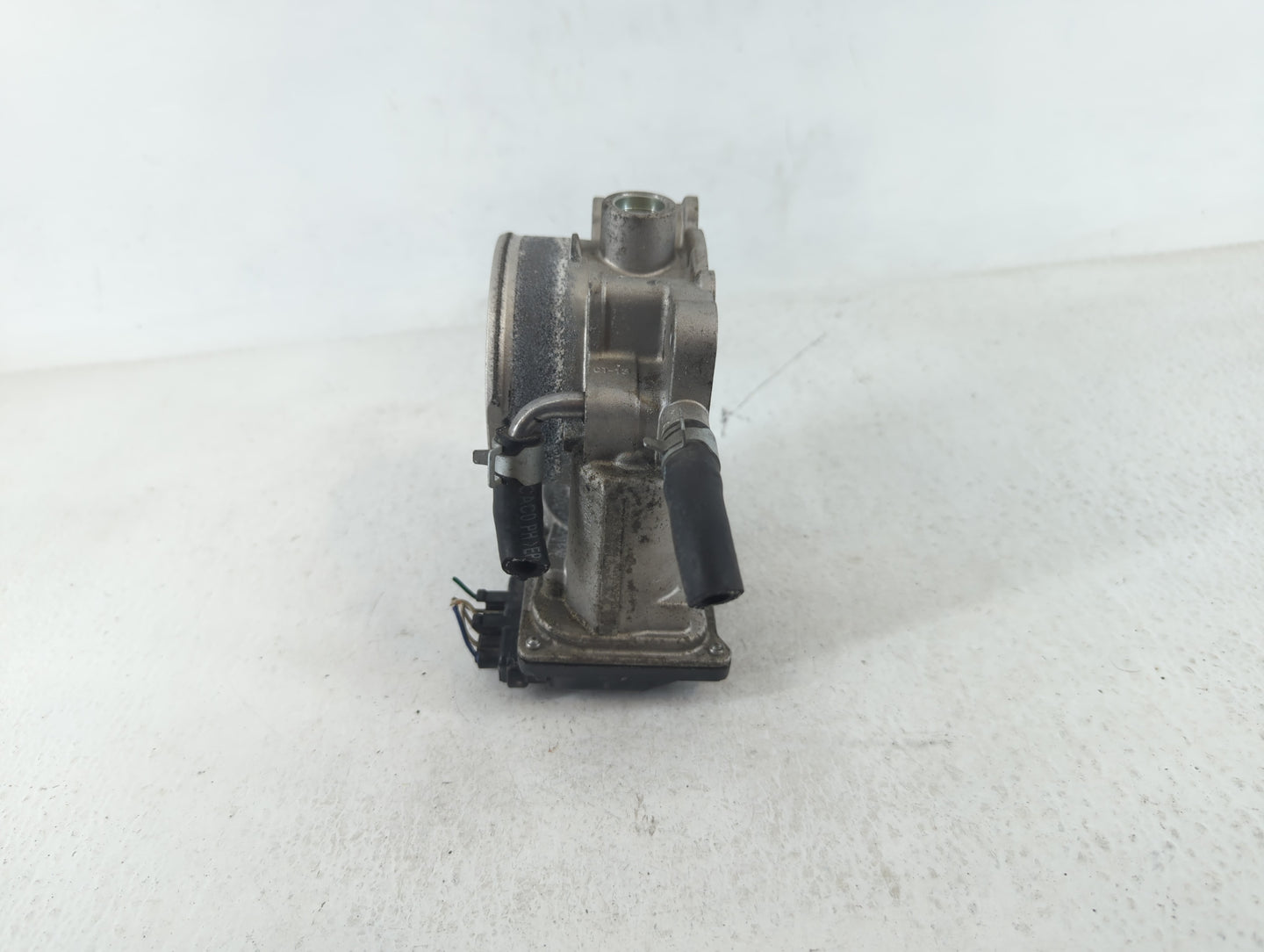 2014-2018 Kia Sorento Throttle Body P/N:35100-3CAA0 Fits Fits 2012 2013 2014 2015 2016 2017 2018 OEM Used Auto Parts - Oemus