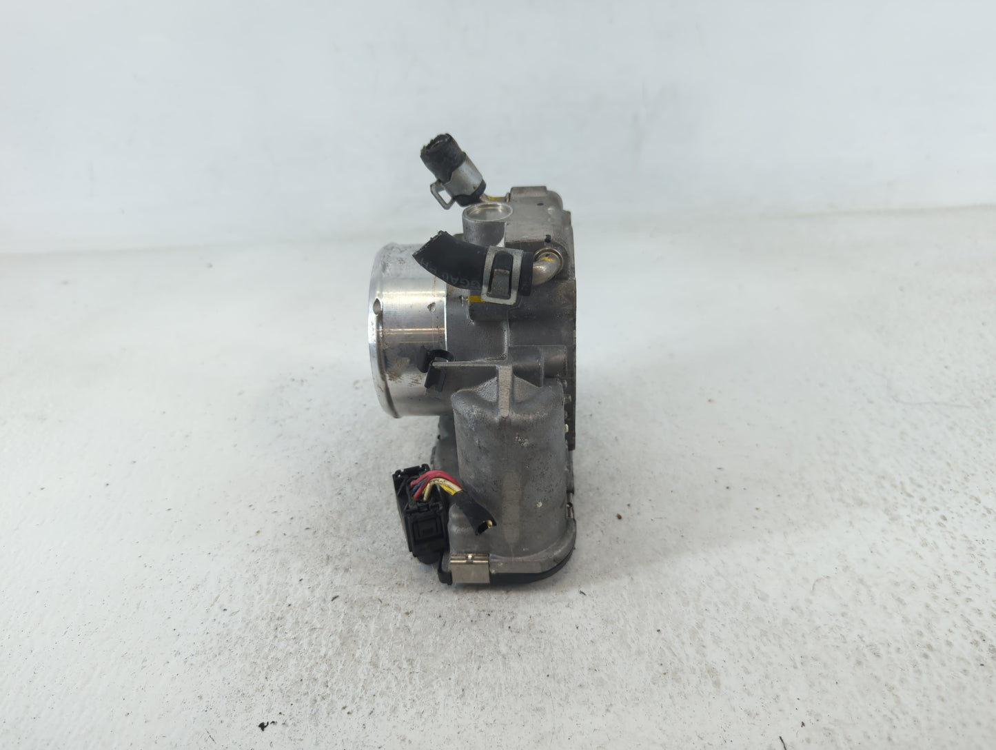 2016-2020 Kia Sorento Throttle Body P/N:35100-2G600 Fits Fits 2015 2016 2017 2018 2019 2020 2021 OEM Used Auto Parts - Oemus