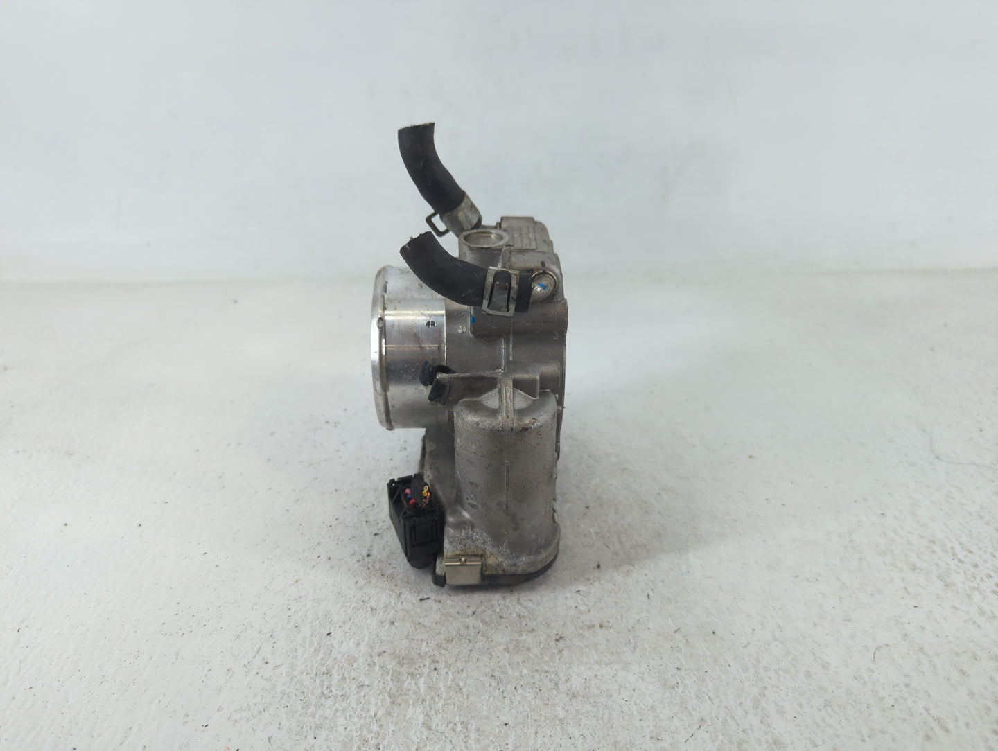 2016-2020 Kia Sorento Throttle Body P/N:35100-2G600 Fits Fits 2015 2016 2017 2018 2019 2020 2021 OEM Used Auto Parts - Oemus