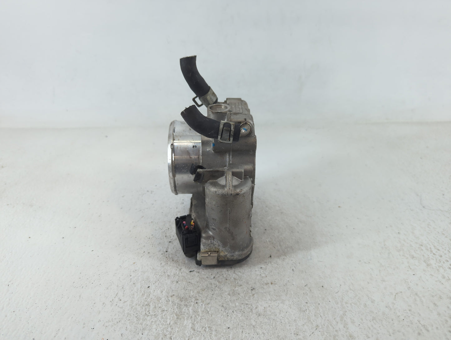 2016-2020 Kia Sorento Throttle Body P/N:35100-2G600 Fits Fits 2015 2016 2017 2018 2019 2020 2021 OEM Used Auto Parts - Oemus