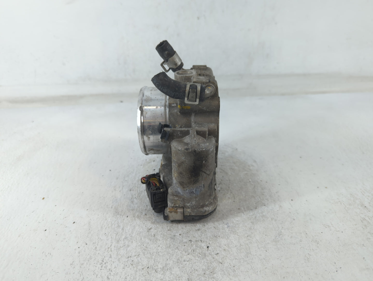 2016-2020 Kia Sorento Throttle Body P/N:35100-2G600 Fits Fits 2015 2016 2017 2018 2019 2020 2021 OEM Used Auto Parts - Oemus