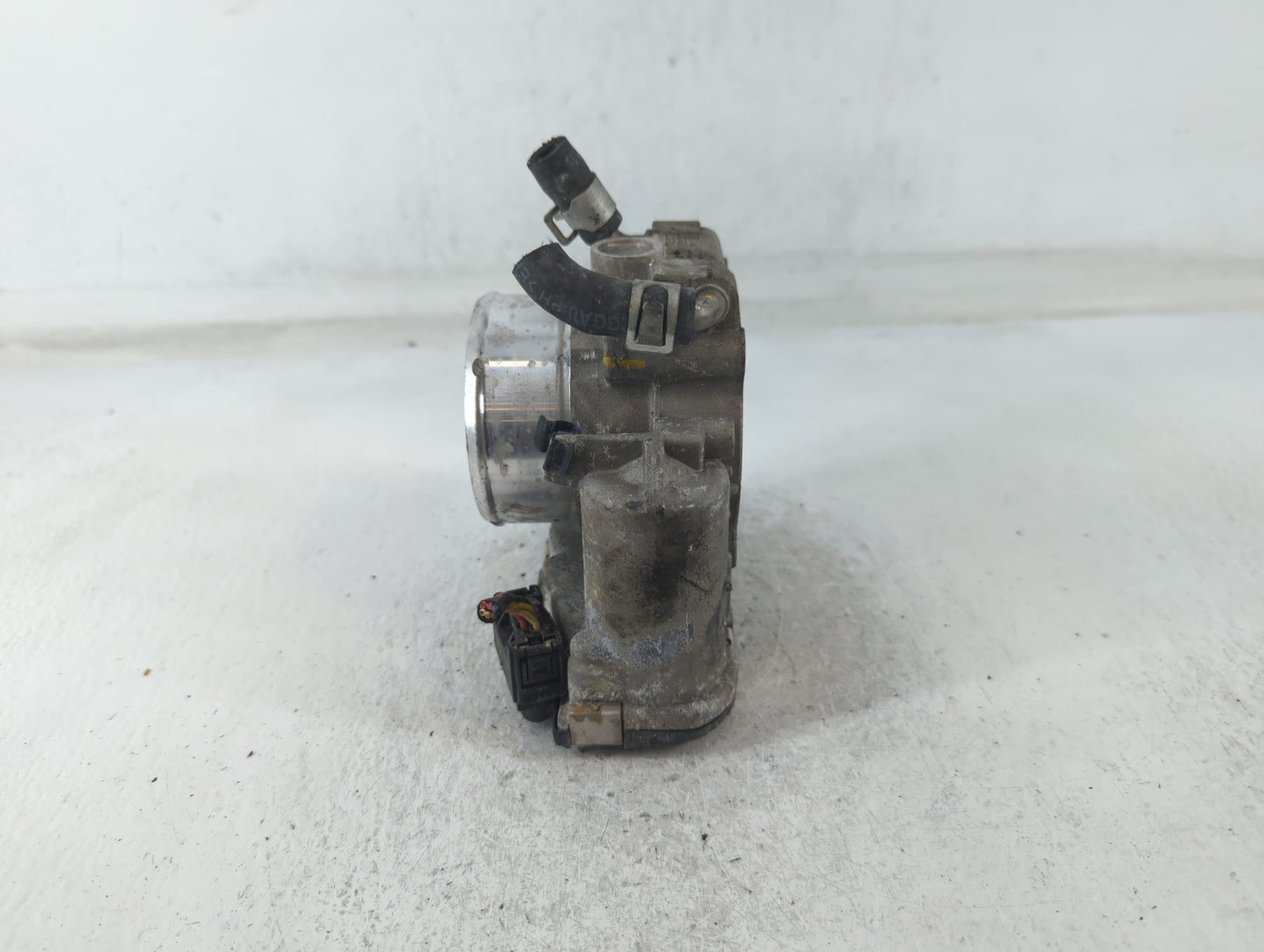 2016-2020 Kia Sorento Throttle Body P/N:35100-2G600 Fits Fits 2015 2016 2017 2018 2019 2020 2021 OEM Used Auto Parts - Oemus