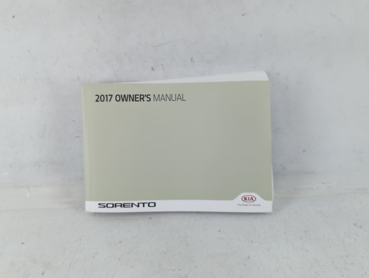 2017 Kia Sorento Owners Manual Book Guide P/N:HXG5-EU71H OEM Used Auto Parts - Oemusedautoparts1.com