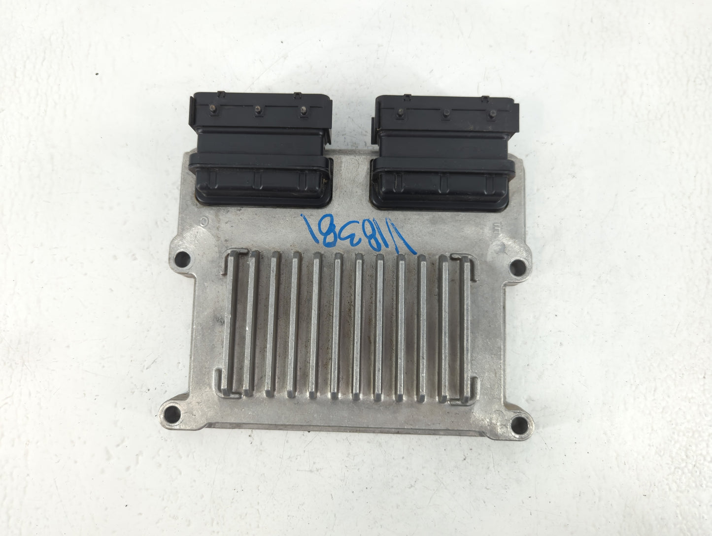 2016-2017 Kia Sorento PCM Engine Control Computer ECU ECM PCU OEM P/N:39101-3CWN1 Fits Fits 2016 2017 OEM Used Auto Parts - 