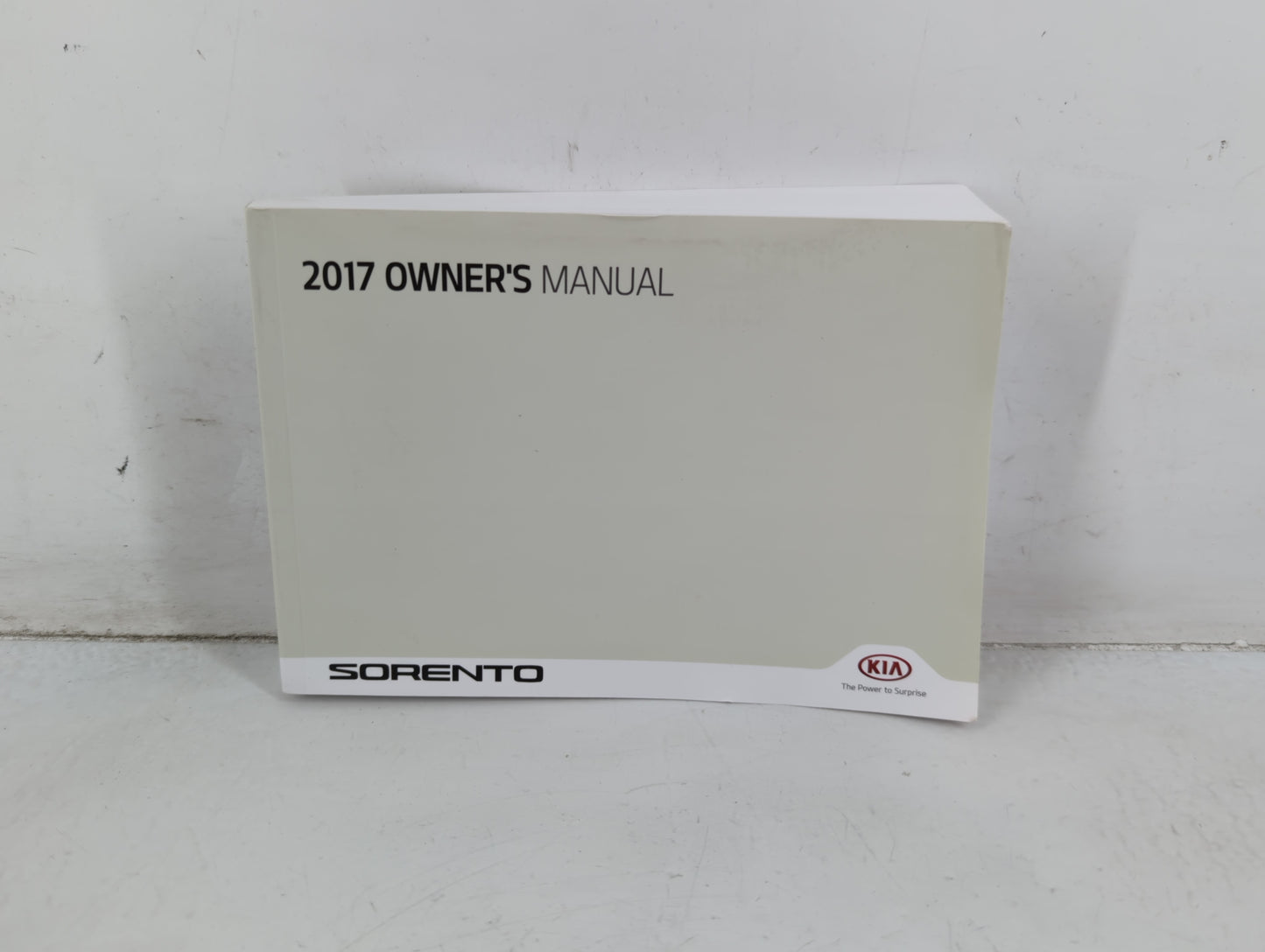 2017 Kia Sorento Owners Manual Book Guide P/N:HXG5-EU731 OEM Used Auto Parts - Oemusedautoparts1.com