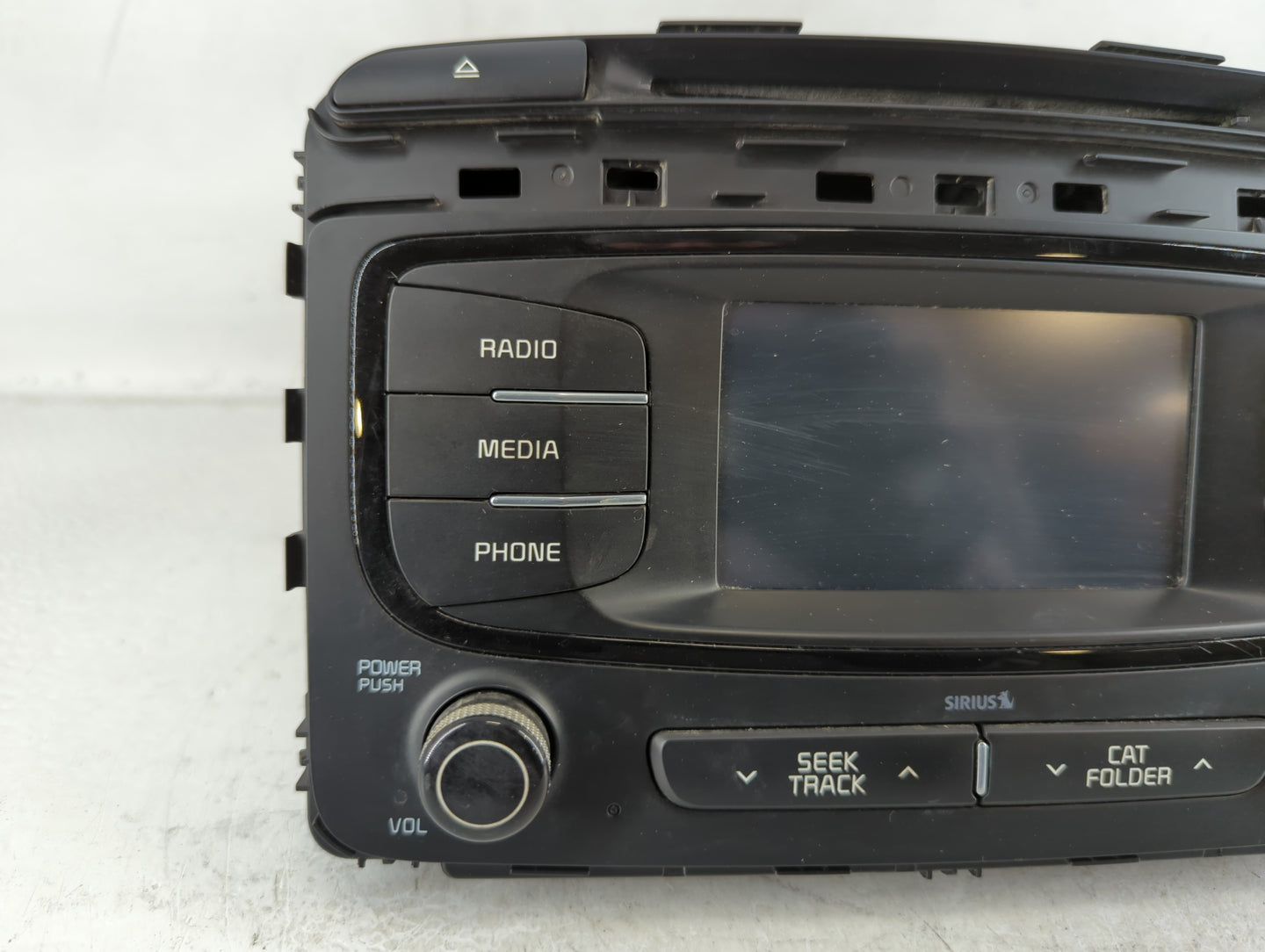 2016-2018 Kia Sorento Am Fm Cd Player Radio Receiver - Oemusedautoparts1.com