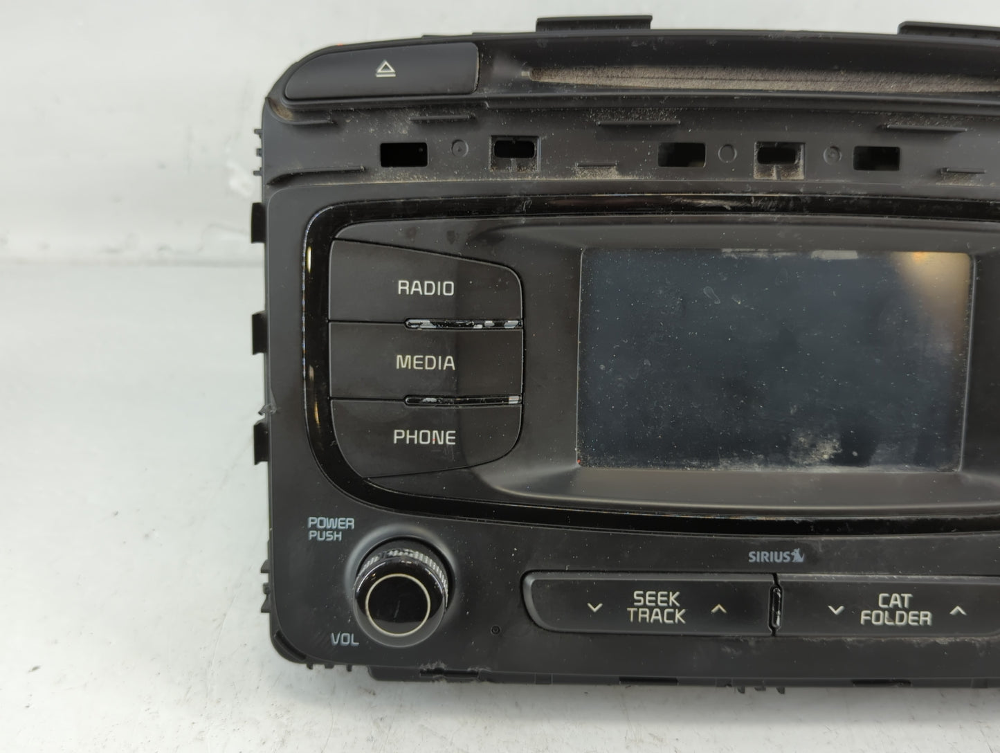 2016-2018 Kia Sorento Am Fm Cd Player Radio Receiver - Oemusedautoparts1.com