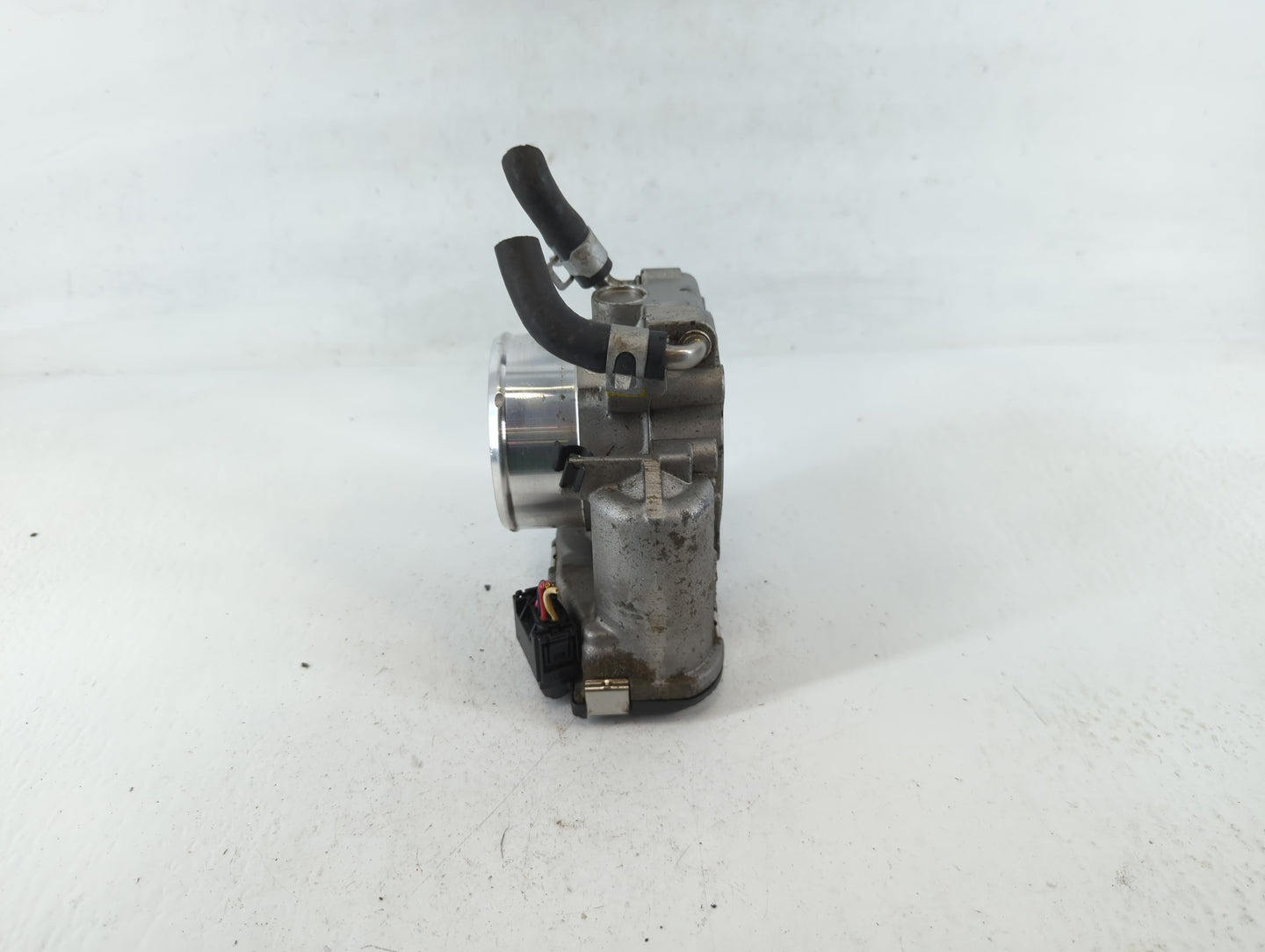 2016-2020 Kia Sorento Throttle Body P/N:35100-2G600 Fits Fits 2015 2016 2017 2018 2019 2020 2021 OEM Used Auto Parts - Oemus
