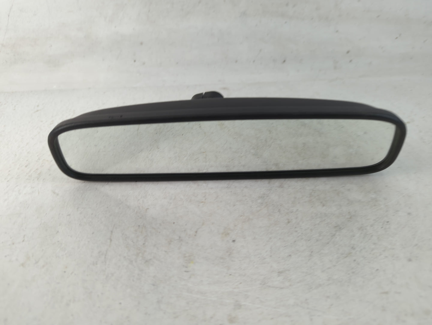 2016-2020 Kia Sorento Interior Rear View Mirror Replacement OEM P/N:E4012143 Fits OEM Used Auto Parts - Oemusedautoparts1.co