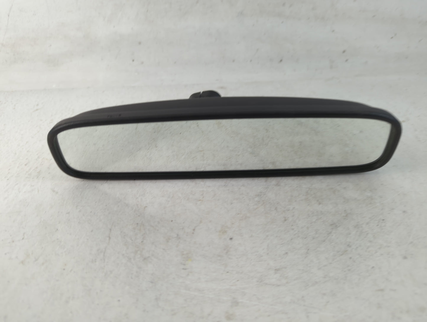 2016-2020 Kia Sorento Interior Rear View Mirror Replacement OEM P/N:E4012143 Fits OEM Used Auto Parts - Oemusedautoparts1.co