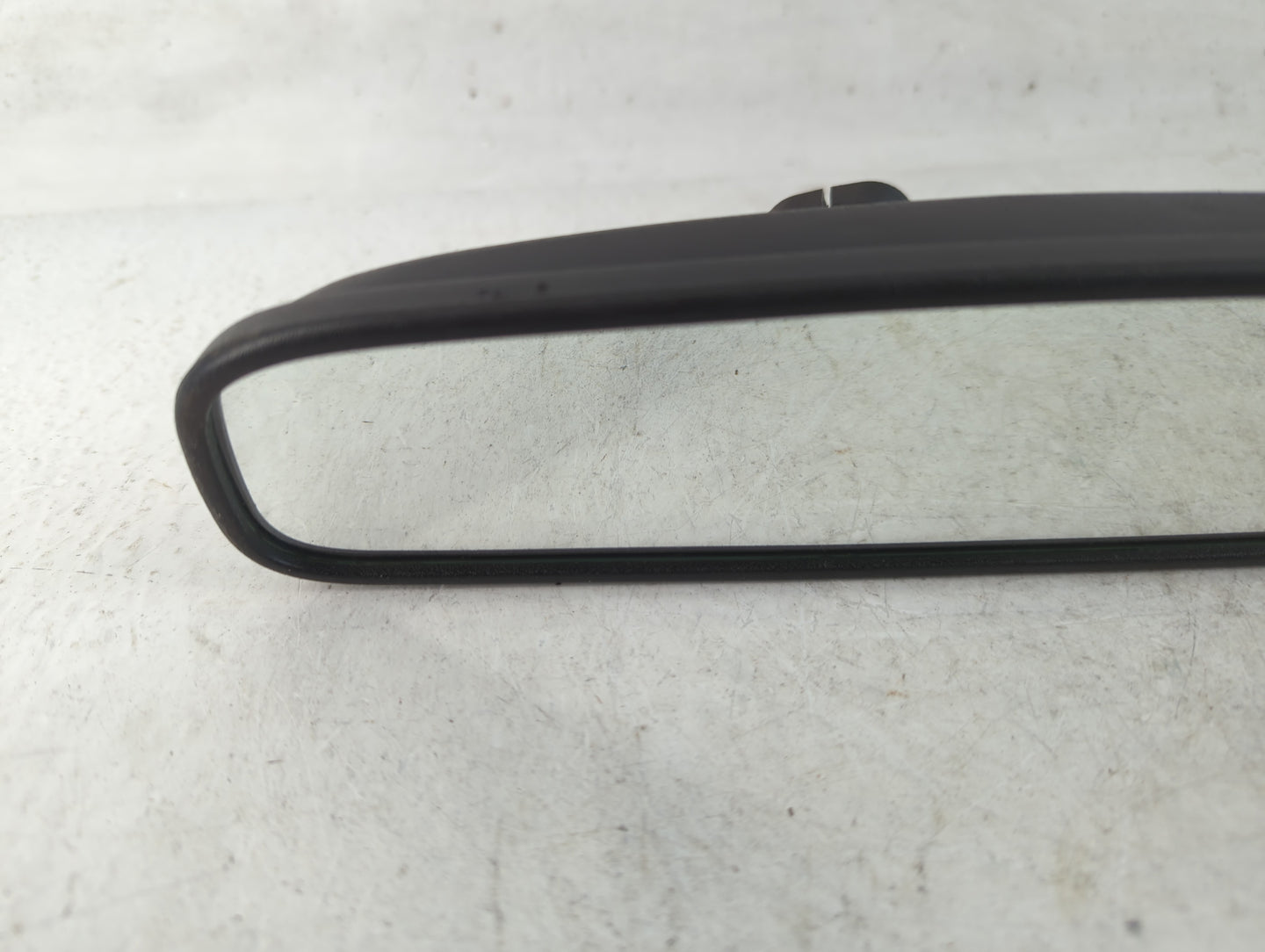 2016-2020 Kia Sorento Interior Rear View Mirror Replacement OEM P/N:E4012143 Fits OEM Used Auto Parts - Oemusedautoparts1.co
