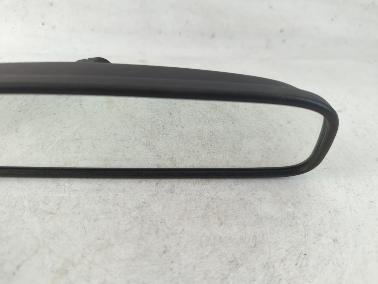 2016-2020 Kia Sorento Interior Rear View Mirror Replacement OEM P/N:E4012143 Fits OEM Used Auto Parts - Oemusedautoparts1.co
