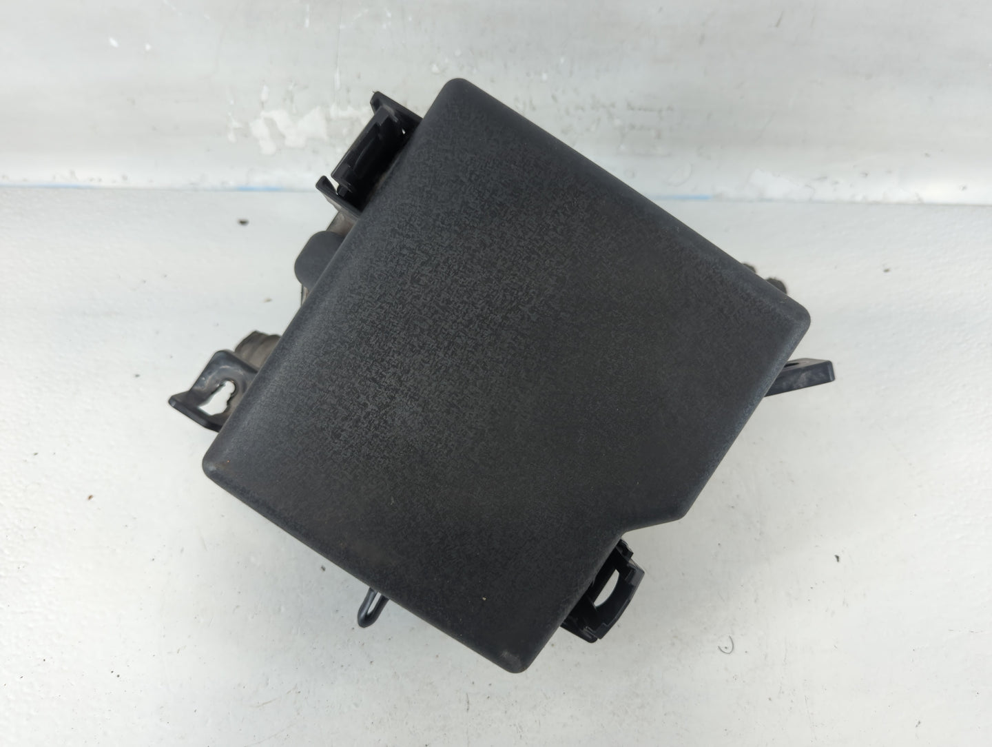 2016-2018 Kia Sorento Fusebox Fuse Box Panel Relay Module P/N:91420-C6010 Fits Fits 2016 2017 2018 OEM Used Auto Parts - Oem
