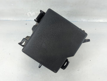 2016-2018 Kia Sorento Fusebox Fuse Box Panel Relay Module P/N:91420-C6010 Fits Fits 2016 2017 2018 OEM Used Auto Parts - Oem