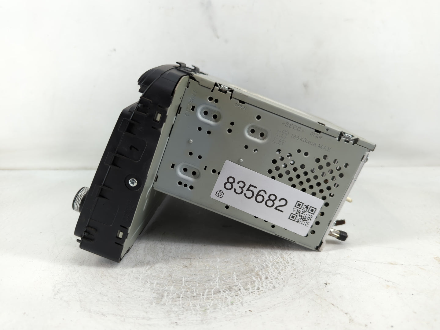 2016-2018 Kia Sorento Radio AM FM Cd Player Receiver Replacement P/N:96180-C6000WK Fits Fits 2016 2017 2018 OEM Used Auto Pa