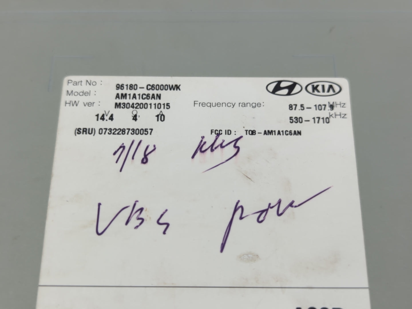 2016-2018 Kia Sorento Radio AM FM Cd Player Receiver Replacement P/N:96180-C6000WK Fits Fits 2016 2017 2018 OEM Used Auto Pa