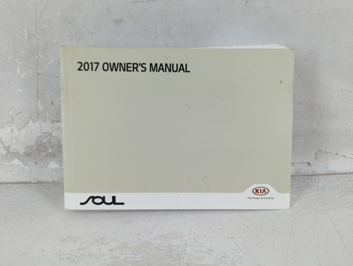 2017 Kia Soul Owners Manual Book Guide P/N:HB2O-EU60A OEM Used Auto Parts - Oemusedautoparts1.com