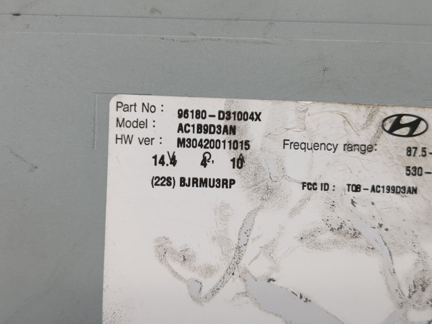 2017 Kia Soul Radio AM FM Cd Player Receiver Replacement P/N:96180-D31004X Fits OEM Used Auto Parts - Oemusedautoparts1.com
