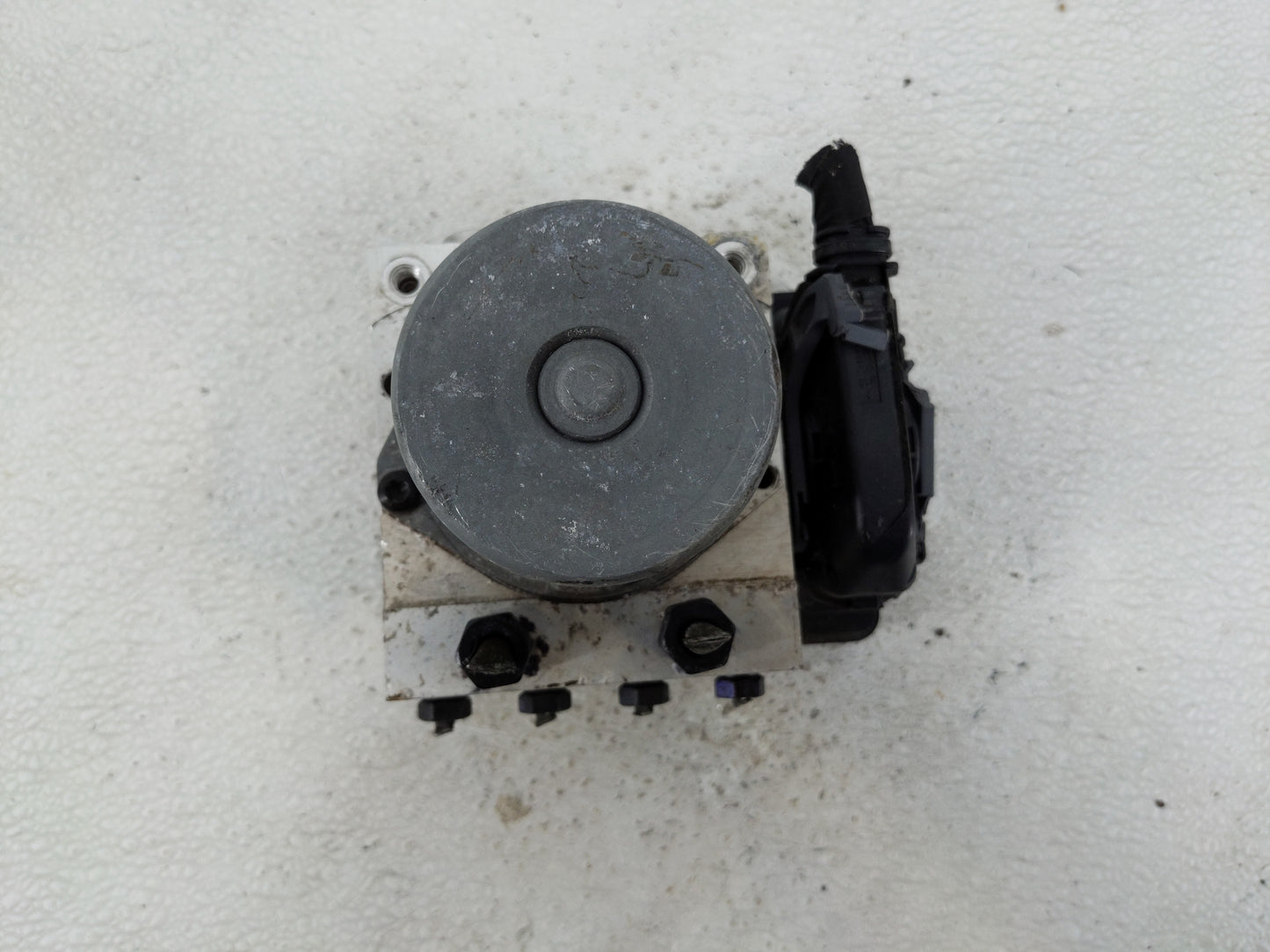 2017-2019 Kia Soul ABS Pump Control Module Replacement P/N:58900-B2120 Fits Fits 2017 2018 2019 OEM Used Auto Parts - Oemuse