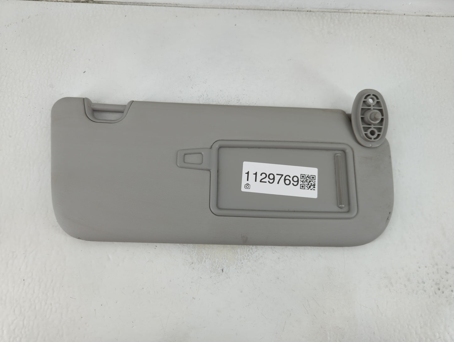 2014-2019 Kia Soul Sun Visor Shade Replacement Passenger Right Mirror Fits Fits 2014 2015 2016 2017 2018 2019 OEM Used Auto 