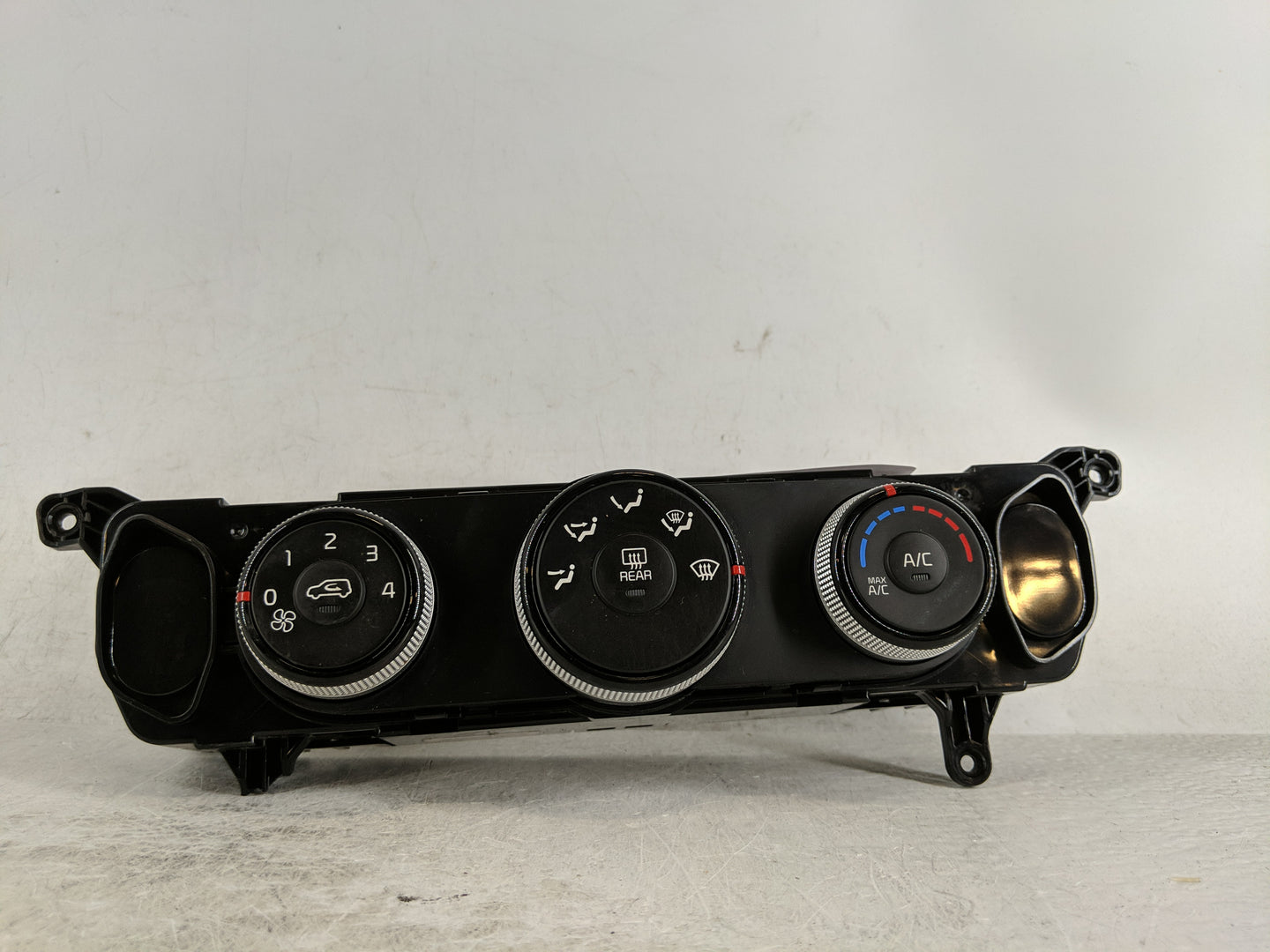 2017-2019 Kia Soul Climate Control Module Temperature AC/Heater Replacement P/N:97250-B2AS2ASB Fits Fits 2017 2018 2019 OEM 