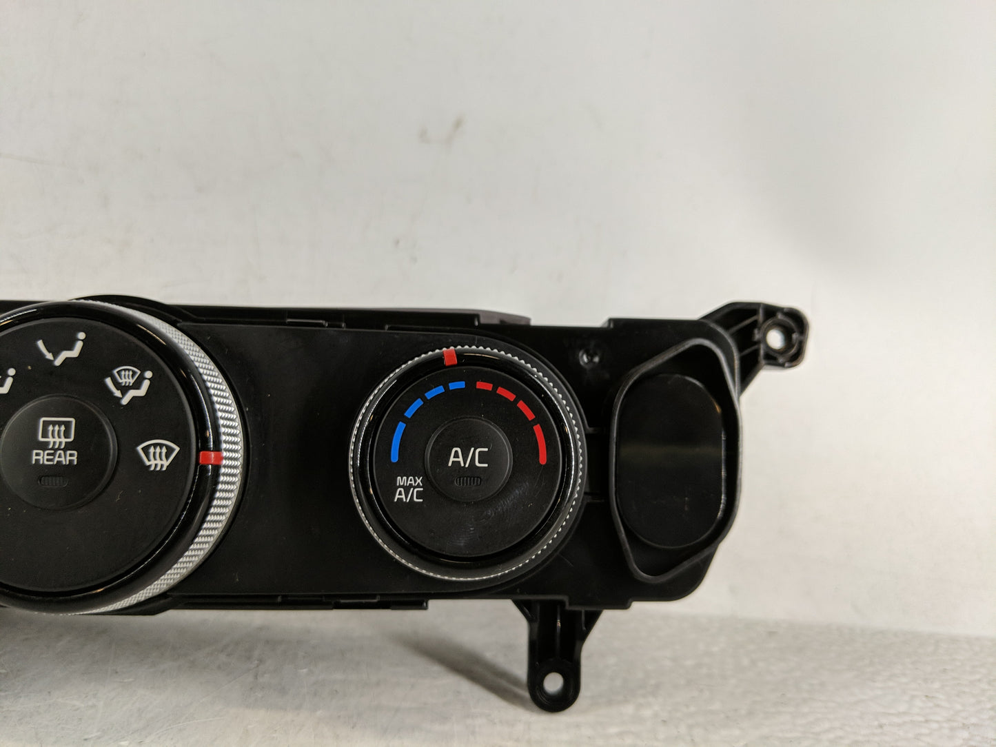 2017-2019 Kia Soul Climate Control Module Temperature AC/Heater Replacement P/N:97250-B2AS2ASB Fits Fits 2017 2018 2019 OEM 