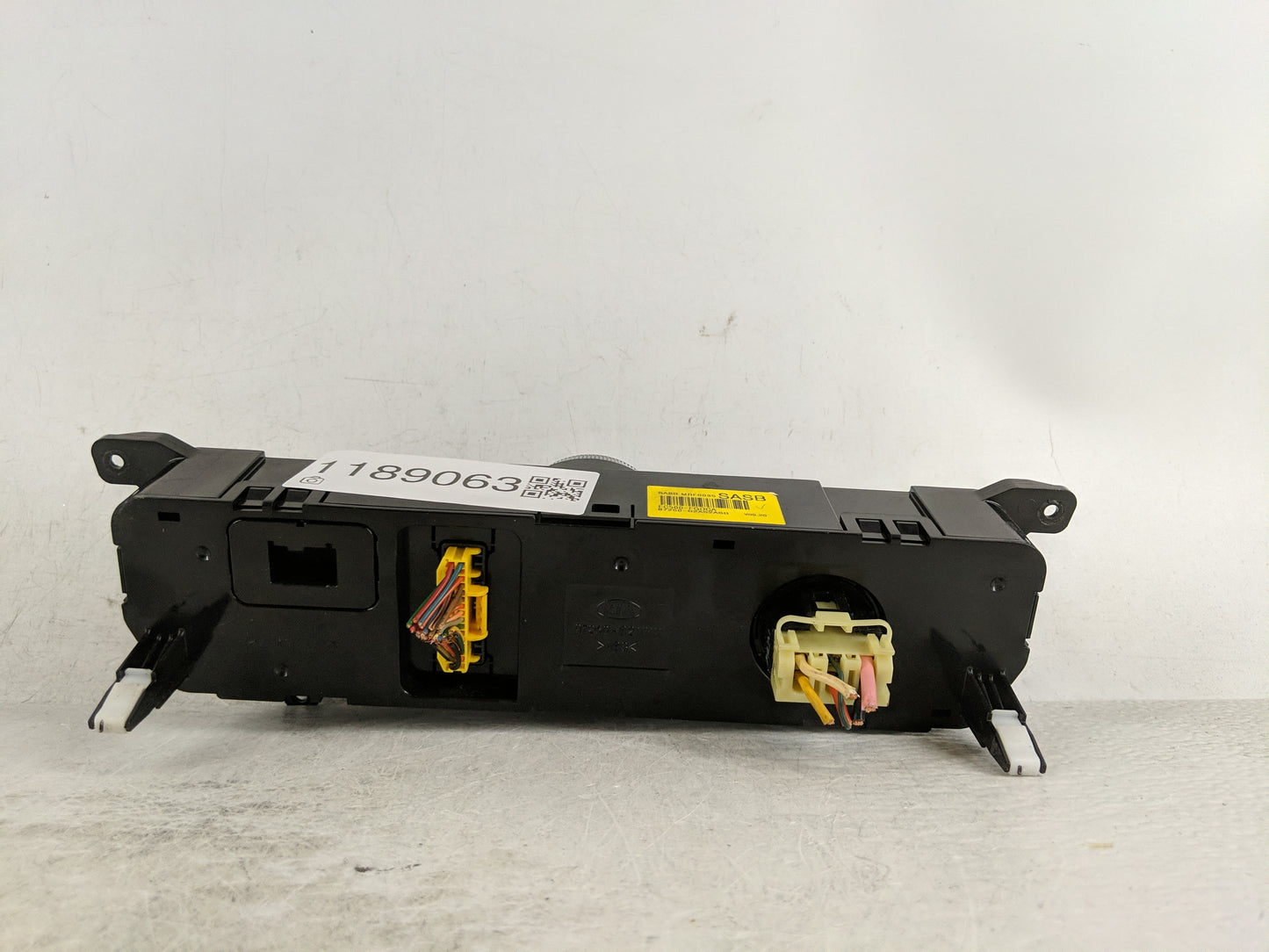 2017-2019 Kia Soul Climate Control Module Temperature AC/Heater Replacement P/N:97250-B2AS2ASB Fits Fits 2017 2018 2019 OEM 