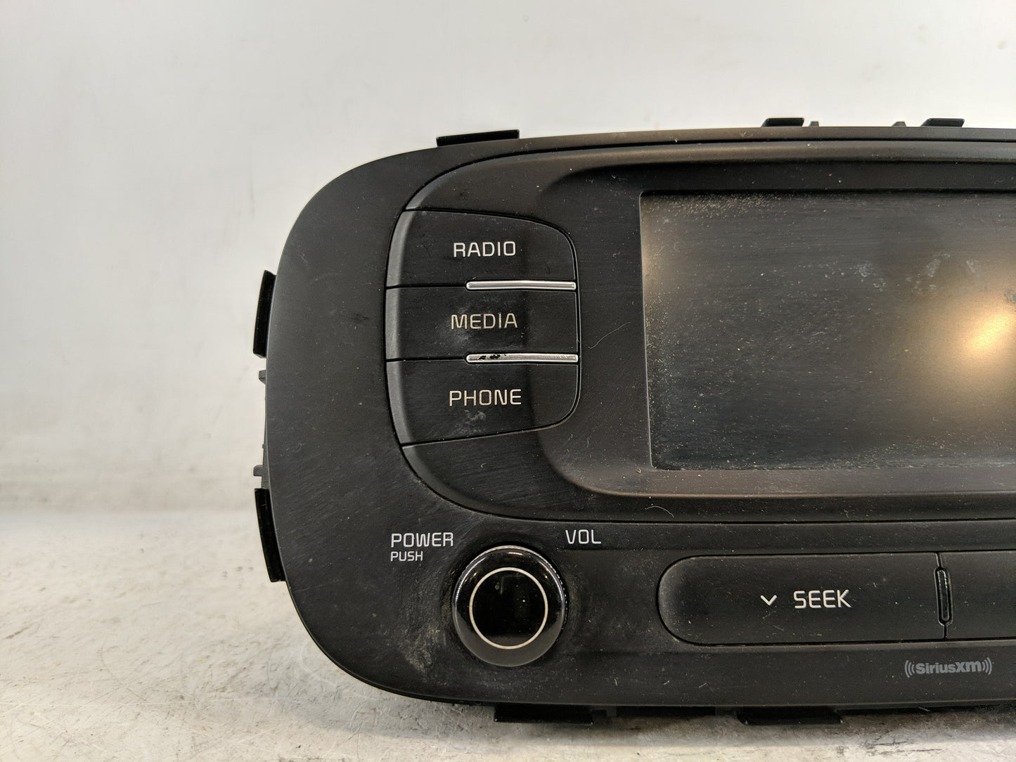 2017-2019 Kia Soul Radio AM FM Cd Player Receiver Replacement P/N:96180-B2360CA Fits Fits 2017 2018 2019 OEM Used Auto Parts