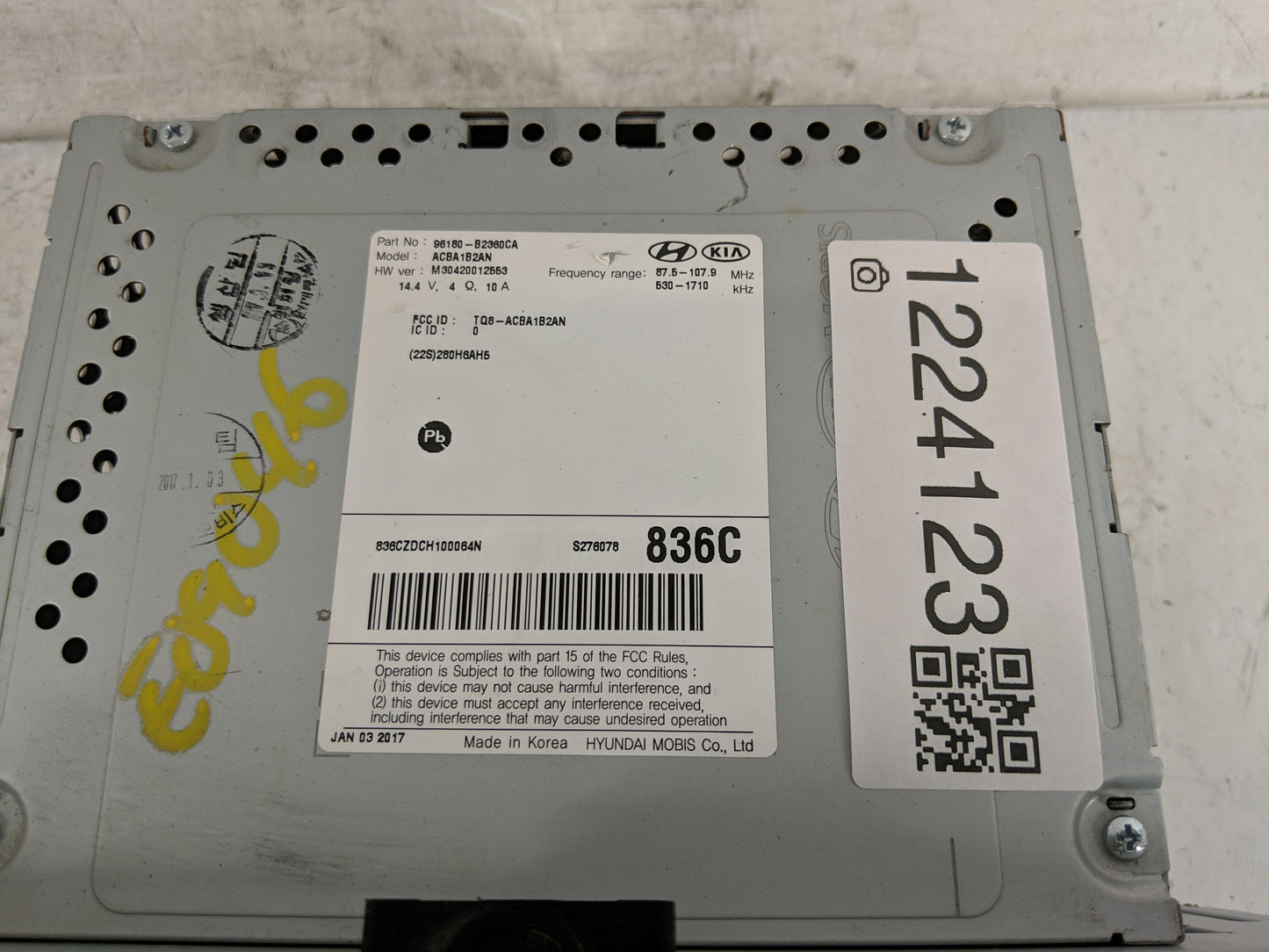 2017-2019 Kia Soul Radio AM FM Cd Player Receiver Replacement P/N:96180-B2360CA Fits Fits 2017 2018 2019 OEM Used Auto Parts
